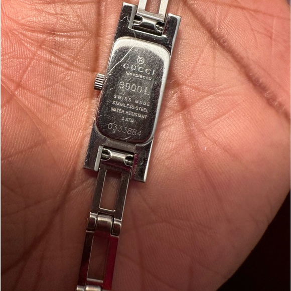 Vintage Gucci 3900 L Watch (Authentic} w/COA - Picture 8 of 11